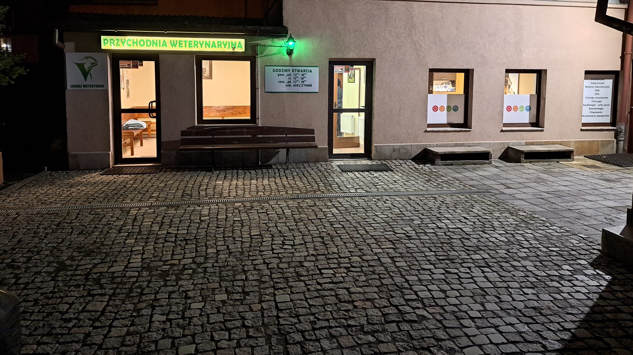 PRZYCHODNIA Z ZEW. NOC 2